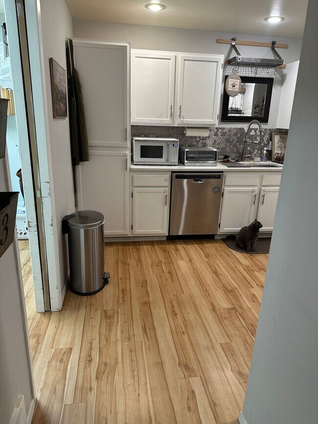 Foto del edificio - 294 NW Clay Ct