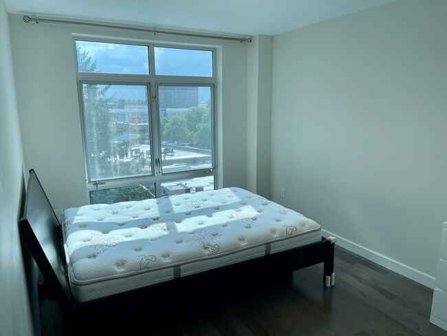 Foto del edificio - 9745 63rd Dr