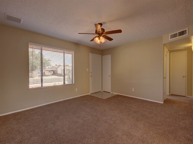 Foto del edificio - 651 E Glade Ave