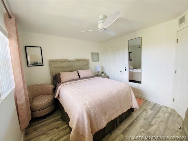Foto del edificio - 7440 S Ocean Dr