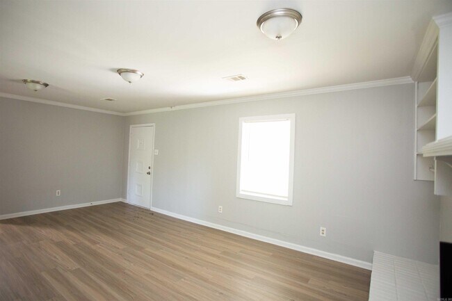 Foto del edificio - 208 Greencrest Dr
