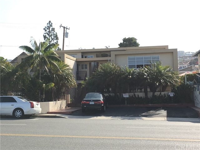 Building Photo - 970 Glenneyre St