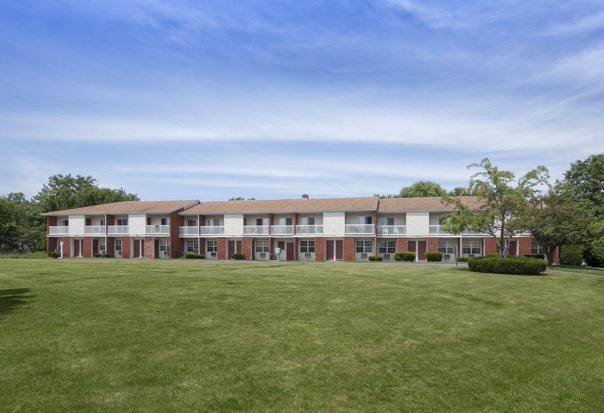 Columbia Apartments Apartments 121 Columbia Gdns Cohoes, NY