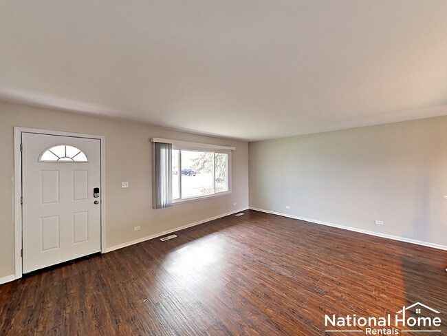 Building Photo - 2522 Ravinia Ln