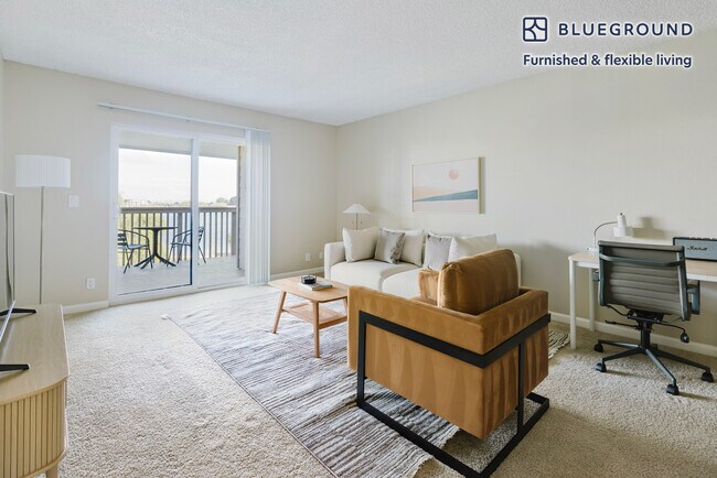 Building Photo - 600 Edgewater Blvd