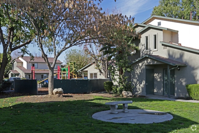 Building Photo - Huron Garden Apartments