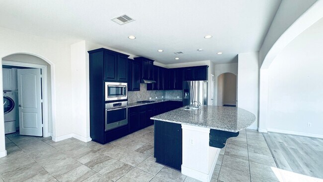 Foto del edificio - 1236 Laurel Lp