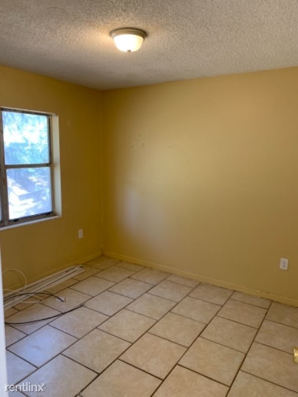 Building Photo - 13828 NW 158th Ave