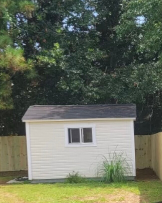 Building Photo - 4256 Lancaster Dr