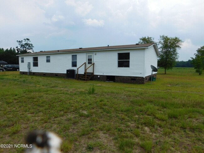Building Photo - 161 Chris Rd