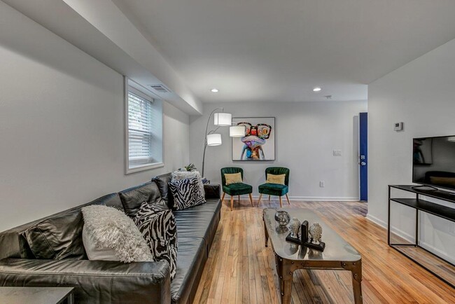Building Photo - 301 Glen Iris Dr NE
