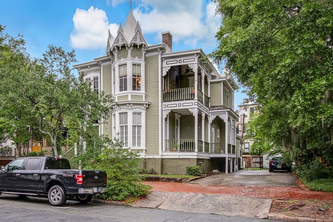 Building Photo - 214 E Gwinnett St
