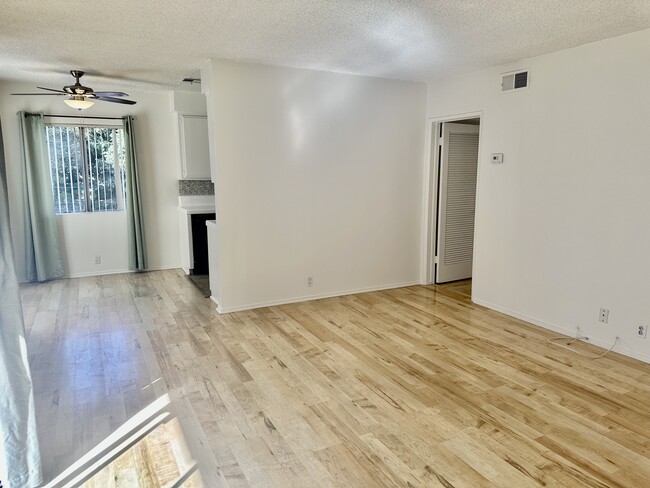 Building Photo - 4325 Dixie Canyon Ave
