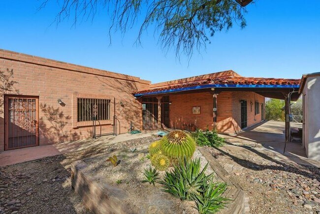 Foto del edificio - 770 N Lazy J Wy