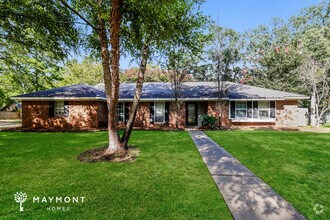 Building Photo - 34 Pebble Hill Dr