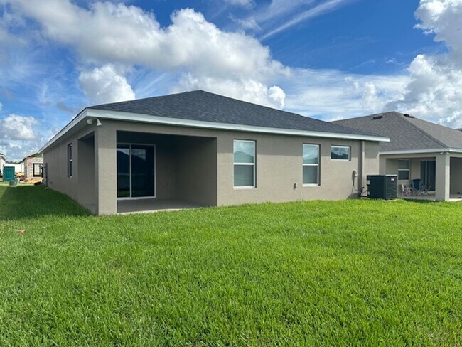 Building Photo - Brand New Single Family 4/2 in Astonia, Da...