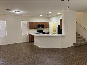 Building Photo - 6237 Clapton Way