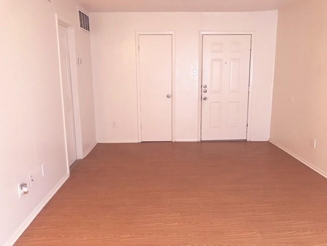 Foto del edificio - 1 bedroom in Dallas TX 75208