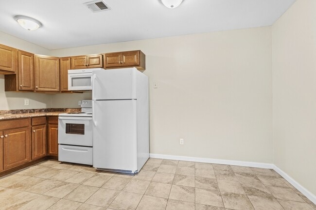 Building Photo - 23210 Huron River Dr