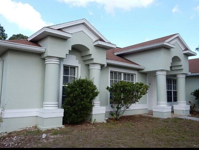 Foto del edificio - 1523 Elmhurst Cir SE