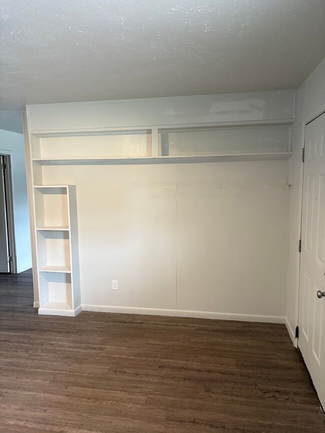 Building Photo - VICKSBURG 4 PLEX