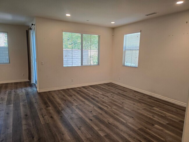 Foto del edificio - Charming Family Living in the Heart of New...