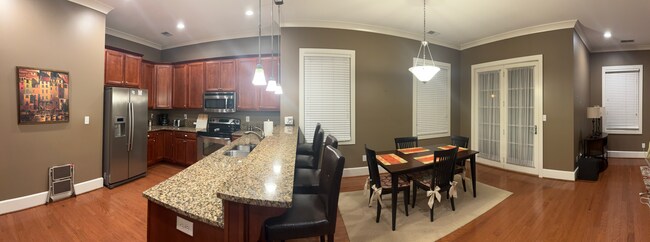 Foto del edificio - 9307 Norton Commons Blvd