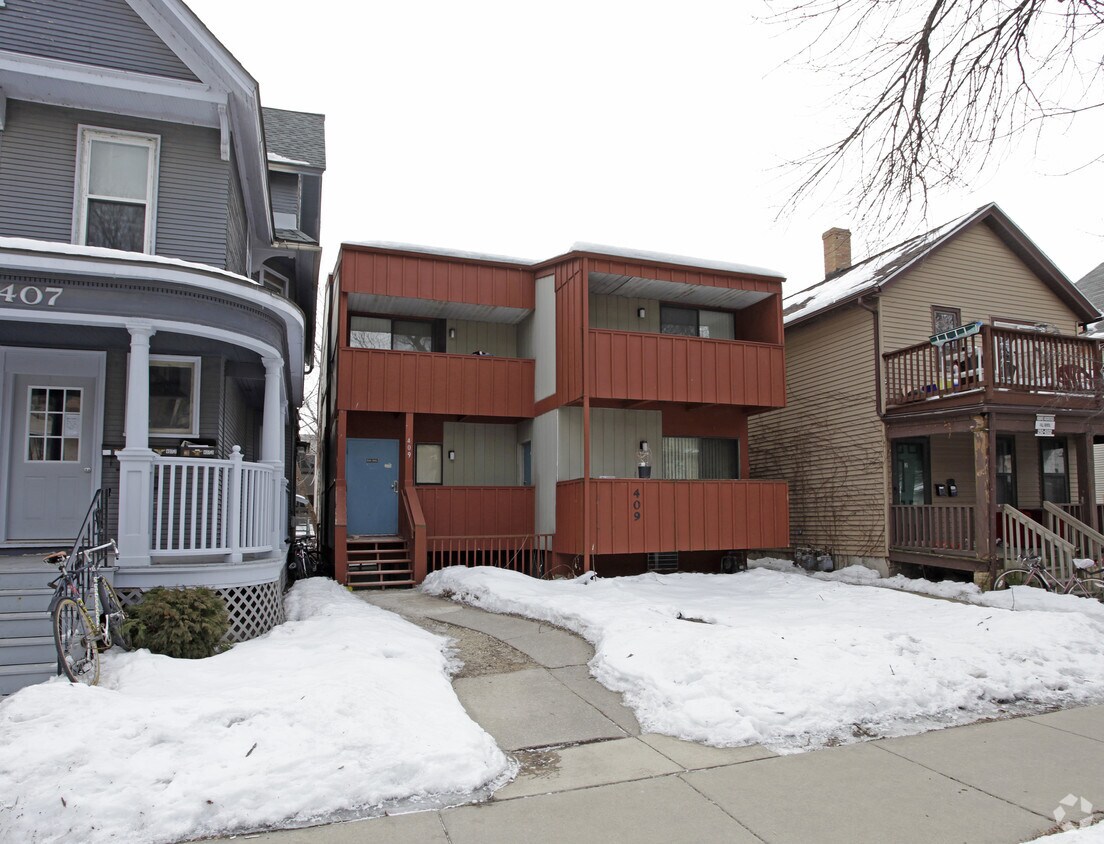 Primary Photo - 409 W Doty St