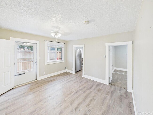 Foto del edificio - 404 S Race St