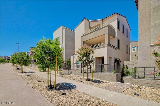 Foto del edificio - 11544 Fleet Wing Ave