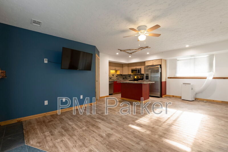 Photo - 10881 N Pine Dr