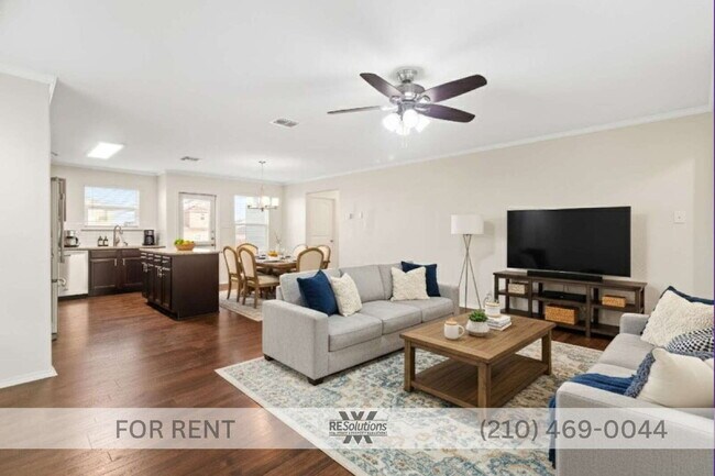 Building Photo - "Charming 3-Bed Sanctuary with 2 Full Baths in Desirable San Antonio Neighborhood - 1497 Sq Ft of...