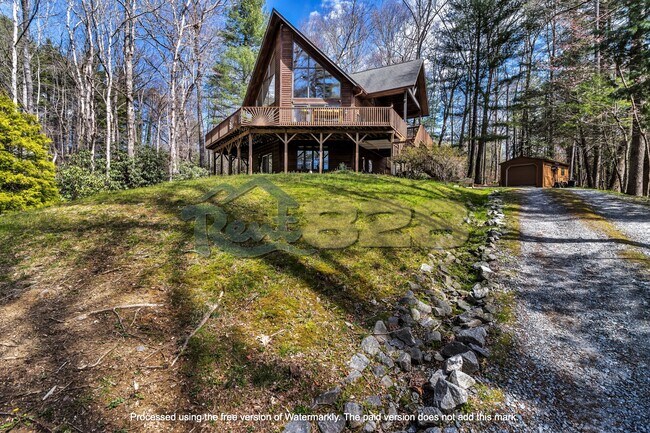 Building Photo - 594 Lake Rugby Dr