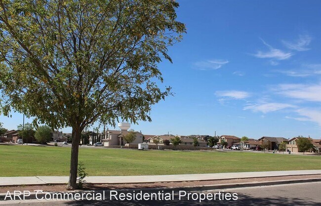 Foto del edificio - 4 br, 3 bath House - 14427 Vicent Kalel St...