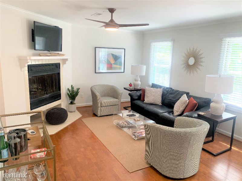 Primary Photo - 3 br, 1.5 bath Townhome - 14 1/2 Short St