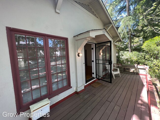 Building Photo - 3 br, 1 bath House - 2230 G Street