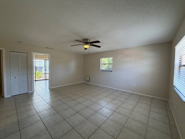 Foto del edificio - "Charming 2-Bed Retreat with Granite Finishes”