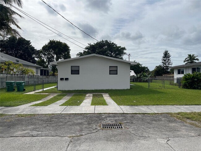 Foto del edificio - 9100 SW 27th St