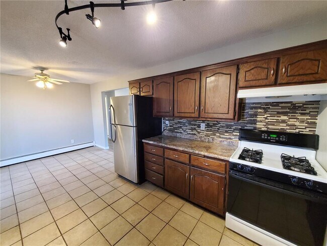 Foto del edificio - 4470 Denbigh Rd