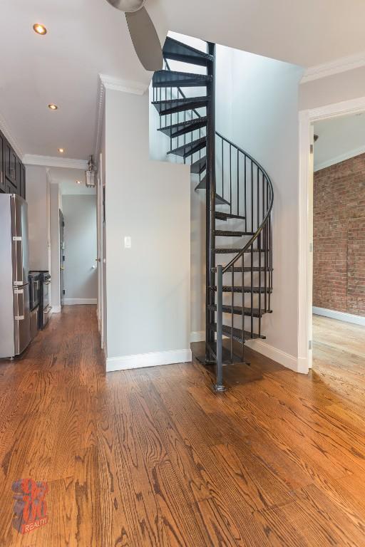Building Photo - 314 E 106th St