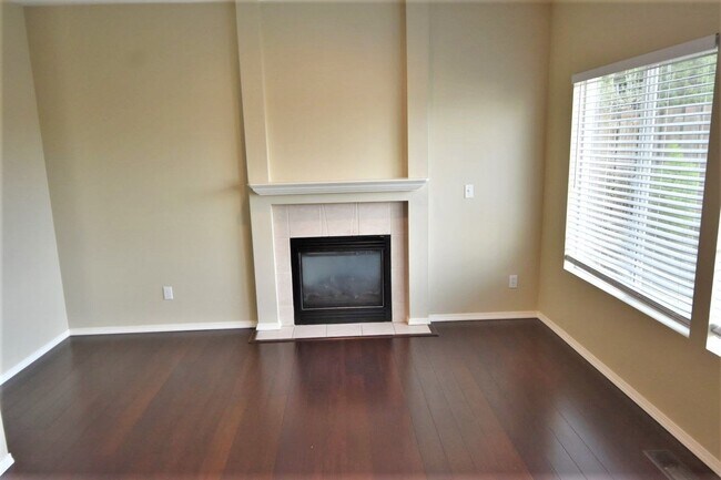 Building Photo - 4121 S 220th Pl