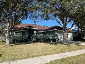 Building Photo - 1882 Woodfield Cir