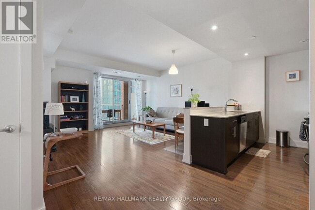 Building Photo - 100 Champagne Ave S