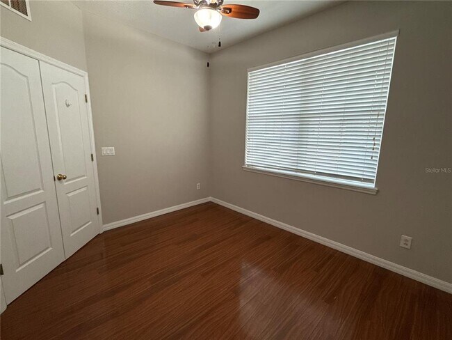 Foto del edificio - 2121 J Lawson Blvd