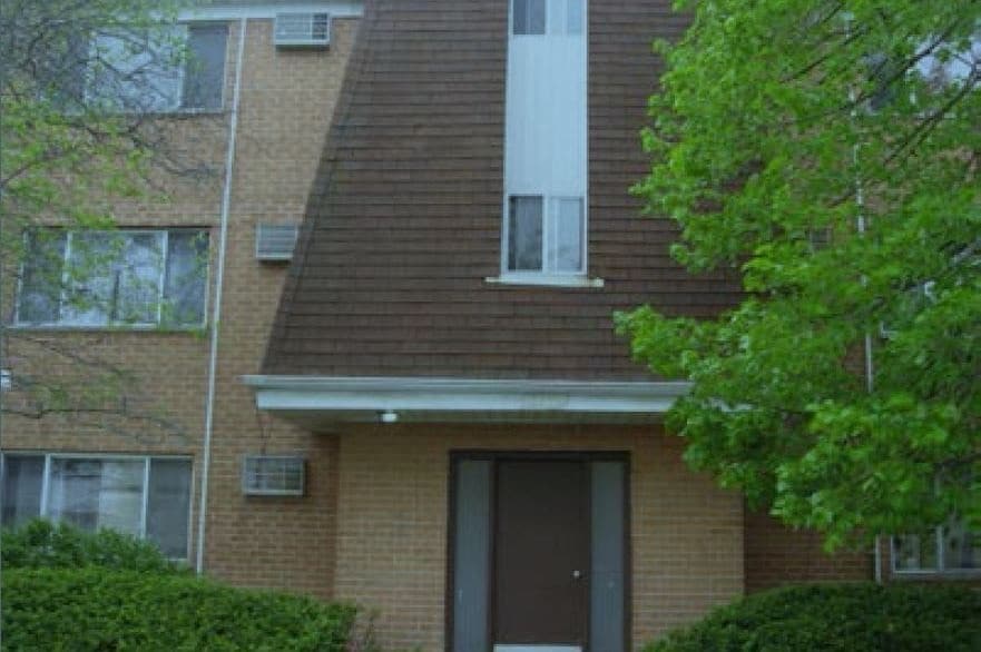 Primary Photo - 2121 Narcissus Ave