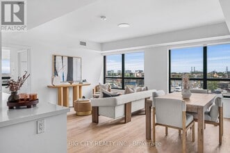Building Photo - 36-336 Brentcliffe Rd