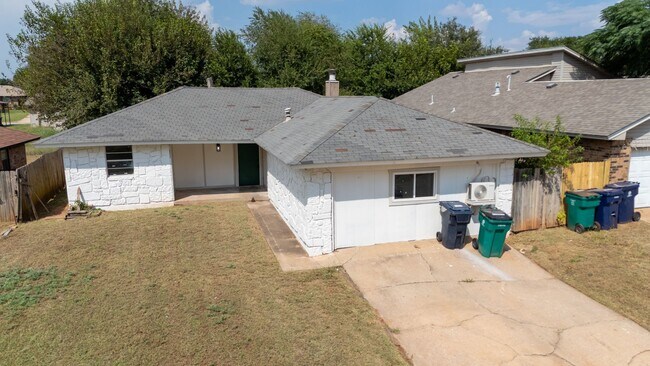 Foto del edificio - 4 Bedroom Rent to Own Home Available!