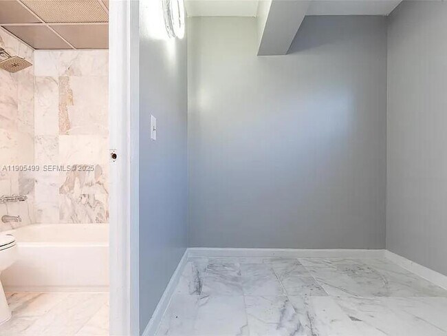 Foto del edificio - 1545 Euclid Ave