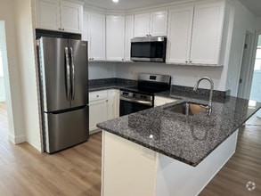 Building Photo - 6250 Cecelia Dr