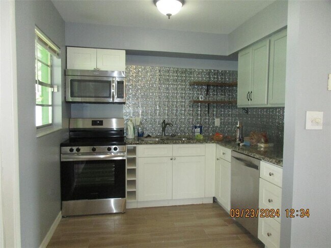 Foto del edificio - 225 Citrus Dr